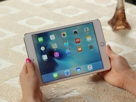 ipad和ipadmini对眼睛损坏哪个大（平板电脑和ipad哪个对眼睛伤害大）