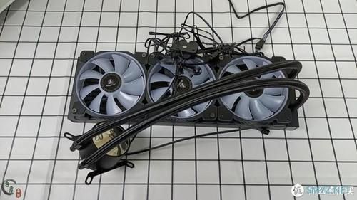 显卡和cpu哪个更需要水冷(显卡水冷和cpu水冷是一样的吗)-图1 显卡和cpu哪个更需要水冷(显卡水冷和cpu水冷是一样的吗)-图1