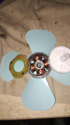 电风扇电机怎么拆开(电风扇电机怎么拆开清洗视频)-图3 电风扇电机怎么拆开(电风扇电机怎么拆开清洗视频)-图3