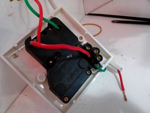 家用的开关坏了怎么接线(家用的开关坏了怎么接线图)-图1 家用的开关坏了怎么接线(家用的开关坏了怎么接线图)-图1