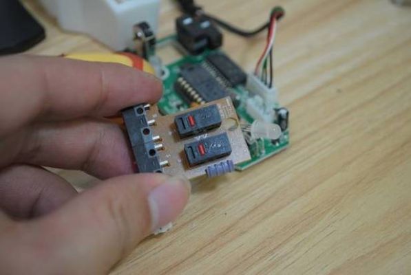 怎么拆鼠标触点模块(怎么拆鼠标触点模块教程)-图1 怎么拆鼠标触点模块(怎么拆鼠标触点模块教程)-图1