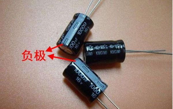 陶瓷电容怎么看正负（陶瓷电容怎么看正负极图）