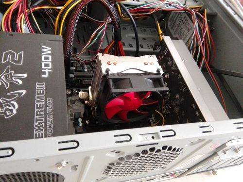 Cpu风扇哪个面朝里（cpu 风扇 朝向）