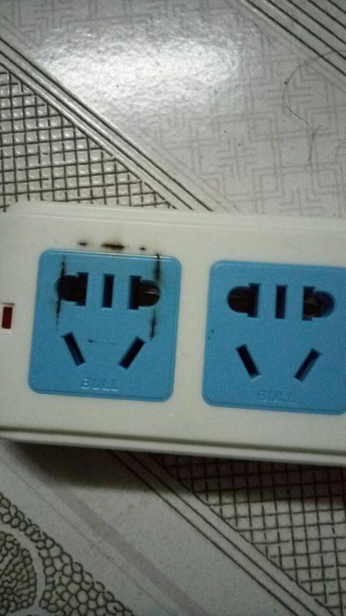 插线板烧坏怎么办（插线板烧坏怎么办啊）