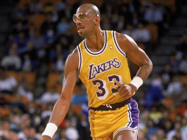 nba球星哪个9月24日生日(9月25日出生的nba球星)-图2 nba球星哪个9月24日生日(9月25日出生的nba球星)-图2