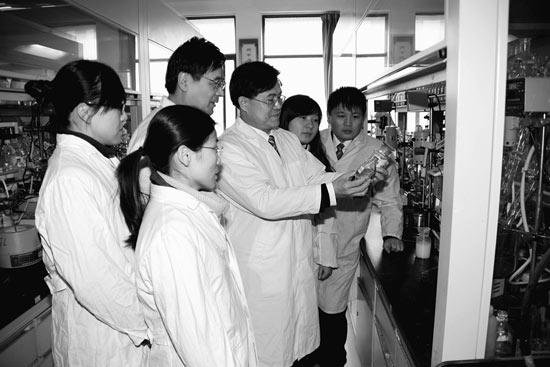 陕科大大型设备(陕西科技大学设备)-图3 陕科大大型设备(陕西科技大学设备)-图3