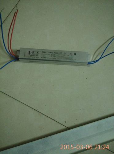 镇流器三根线怎么接线（镇流器三根线怎么接线视频）