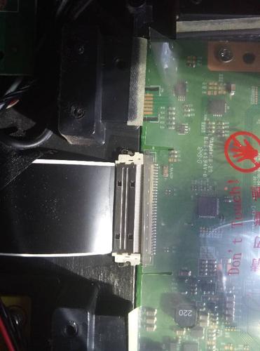 液晶屏排线怎么解决(液晶屏排线断了怎么接)-图1 液晶屏排线怎么解决(液晶屏排线断了怎么接)-图1