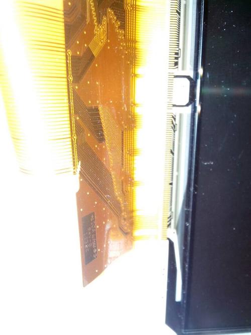 液晶屏排线怎么解决(液晶屏排线断了怎么接)-图2 液晶屏排线怎么解决(液晶屏排线断了怎么接)-图2
