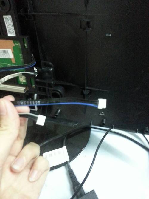 液晶屏排线怎么解决(液晶屏排线断了怎么接)-图3 液晶屏排线怎么解决(液晶屏排线断了怎么接)-图3